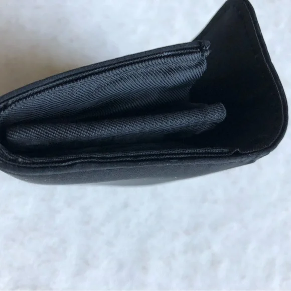 Hand Embroidered Asian Silk Wallet. Size 4.5x3.5 Floral Embroidery. - Picture 4 of 7